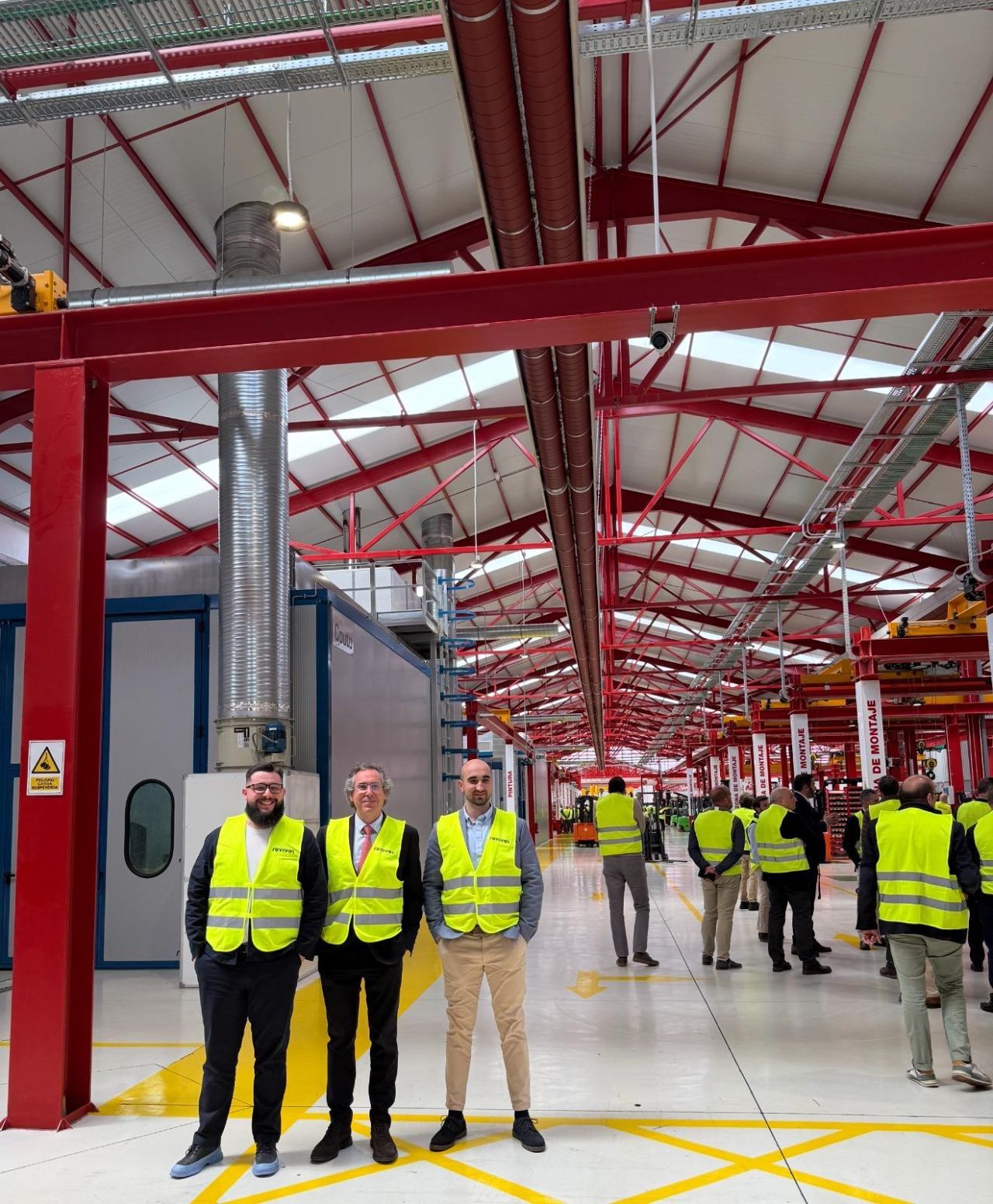 Inauguración de la planta Reviver en Villamañán. 5 No hay descripción alternativa para esta imagen